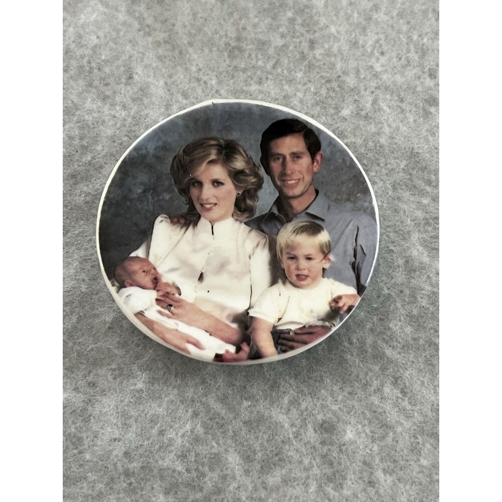 Royal Family Finsbury Fine Bone China Mini Plate Prince & Princess of Wales